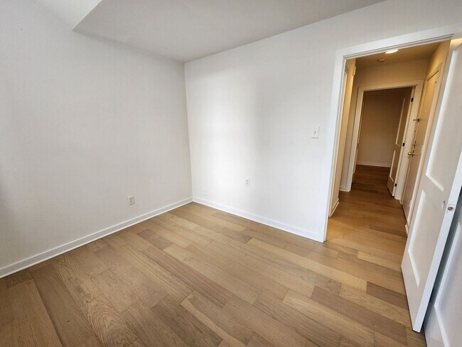 Photo - Spacious 2 bedroom unit in a great area in Graduate hospital Unit 1F/A