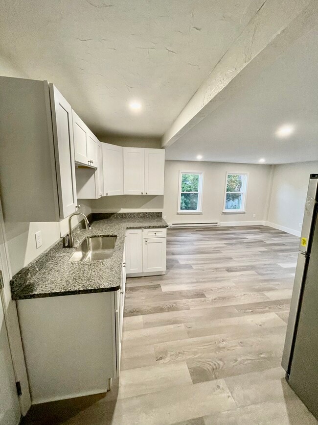 Photo - 16 Crompton St Unit 1