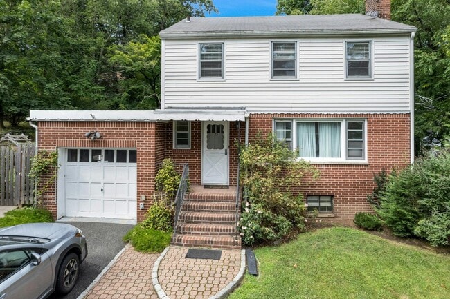 Photo - 25 Fenwick Rd House