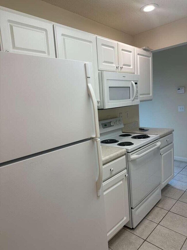Photo - 11230 Centway Park Dr