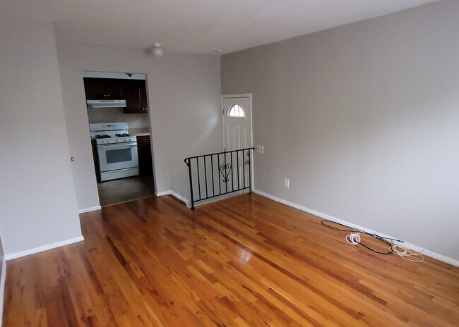 Photo - 31 Devens St Unit Side