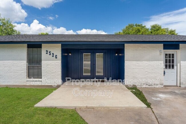 Photo - 2526 Town Briar St