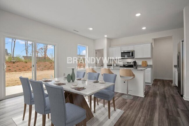 Photo - 546 Otway Lp