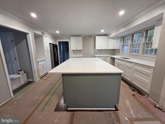 Photo - 1650 Wickham Way