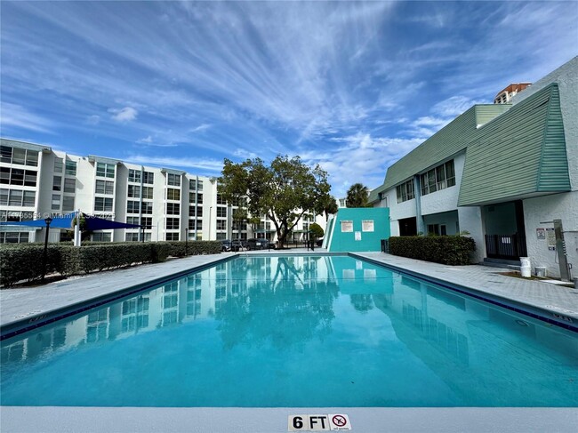 Photo - 17570 Atlantic Blvd Condo Unit 103