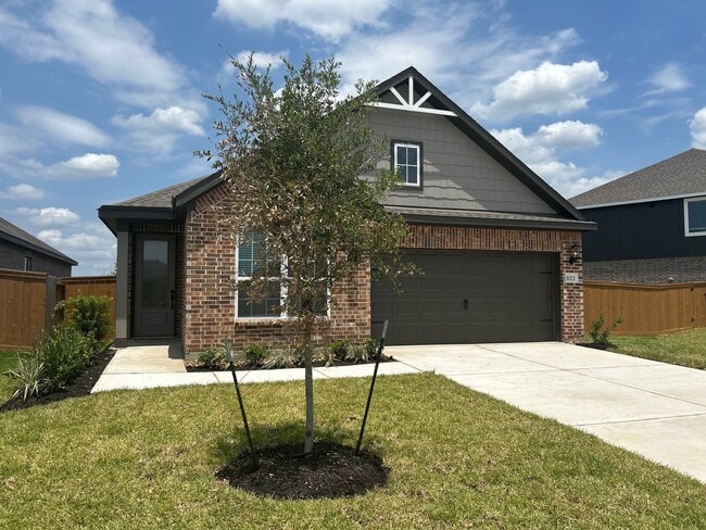 Building Photo - 1023 Whispering Winds Dr Rental