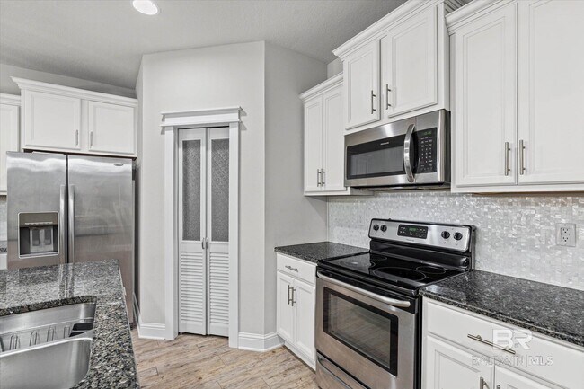 Photo - 21549 Yosemite Blvd