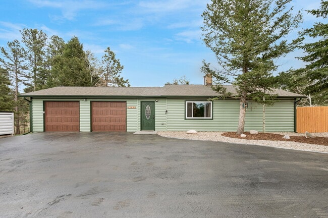 Building Photo - 15632 S Ray Dr