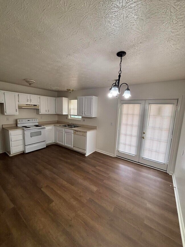Photo - 441 Lenney Dr Unit 2