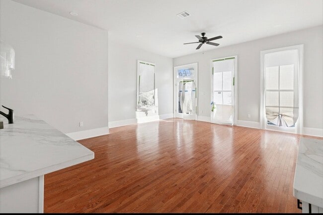 Photo - Treme Single