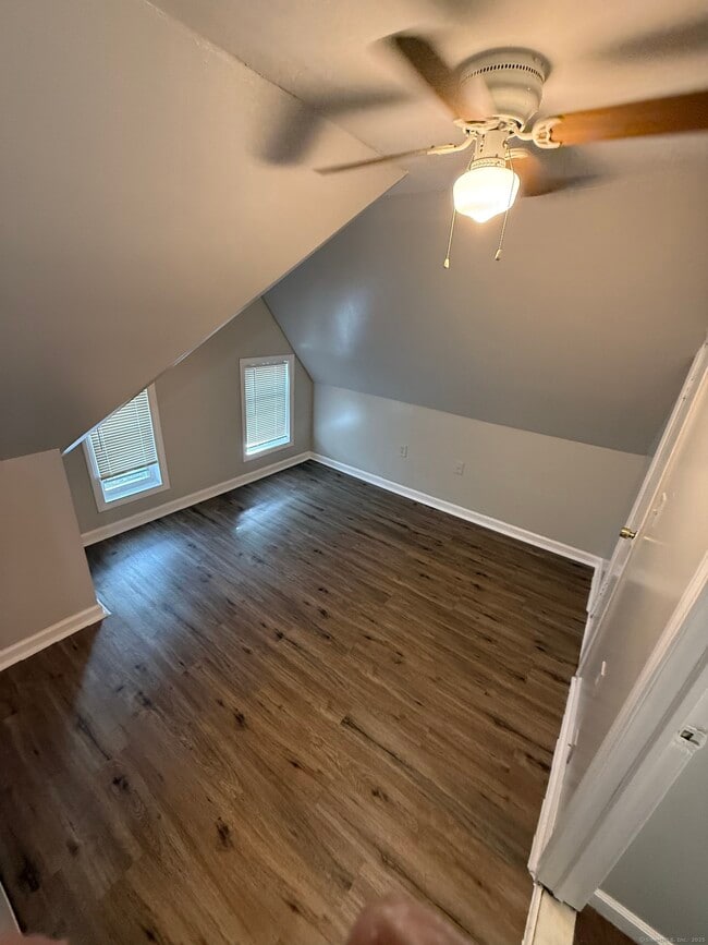 Photo - 269 Laurel Ave Unit St3
