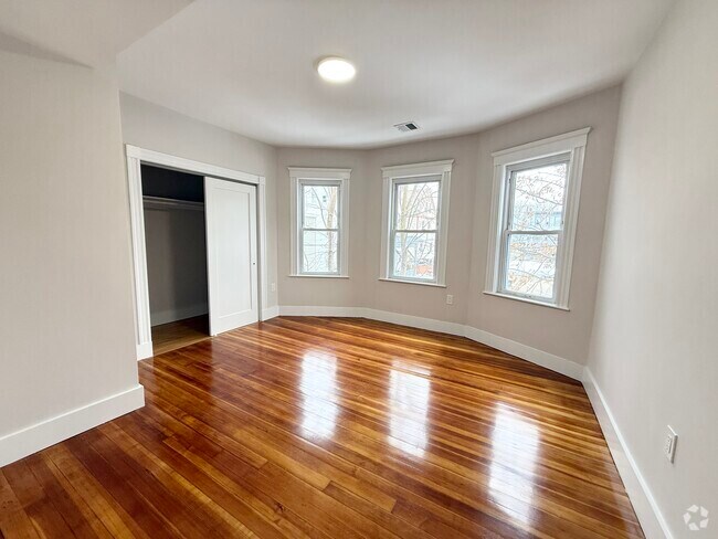 Building Photo - 31 Raven St Rental