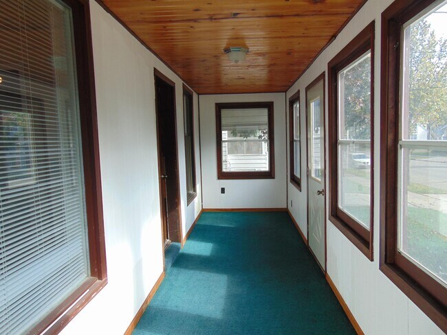 Photo - 1114 W Packard St