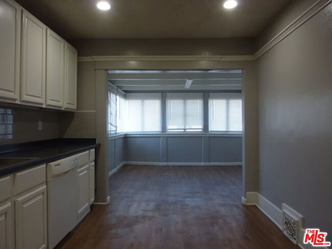 Photo - 1330 Crenshaw Blvd