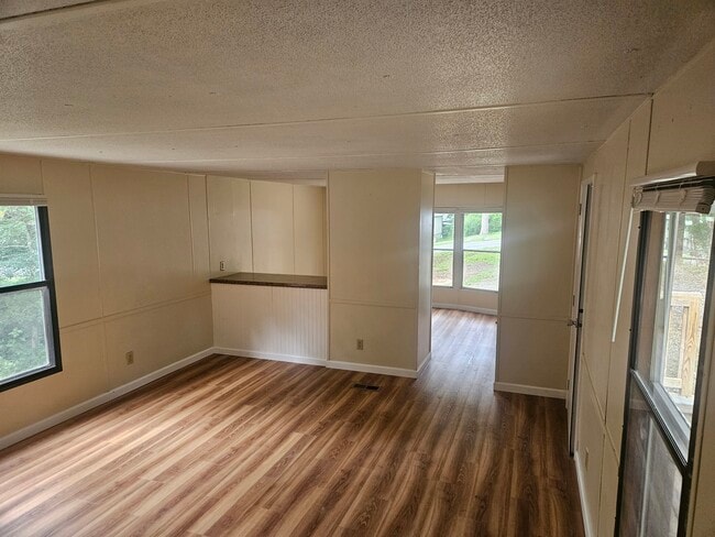 Photo - 108 Rolling Oaks Dr