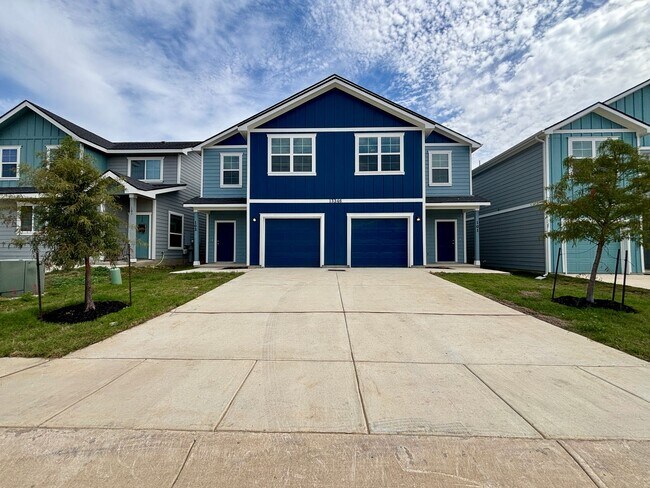 Photo - Brand New 3 Bd 2.5 Full Bath Townhouse Near UTSA & LaCantera