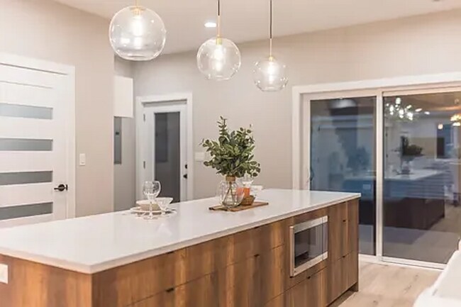 Photo - 5901 W Erie St