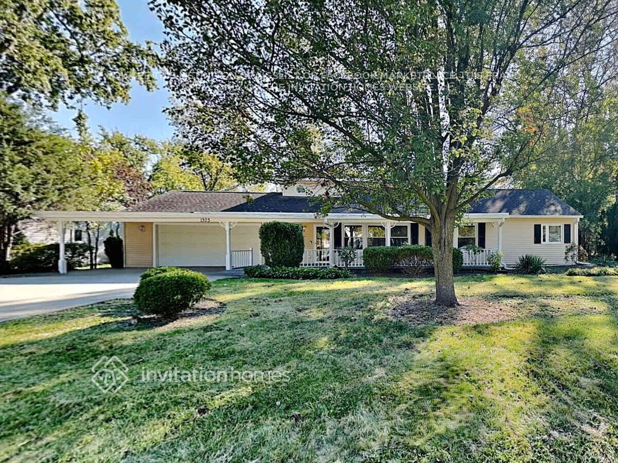 Photo - 1303 W 59th St House