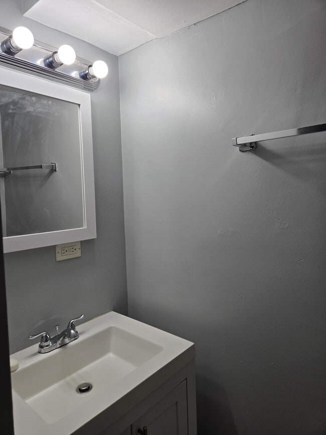 Photo - 7011 S East End Ave