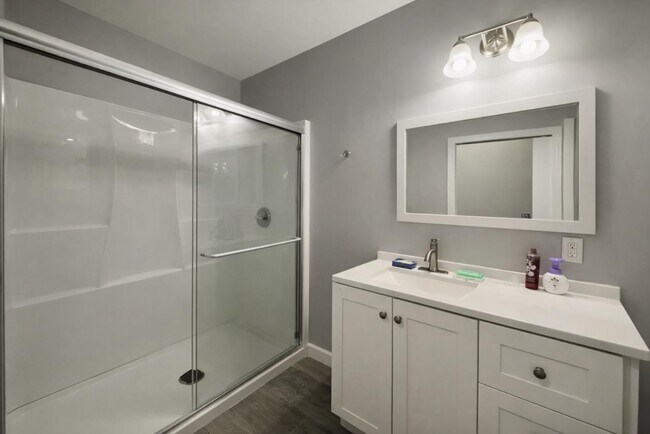 Photo - 2366 Virginia St