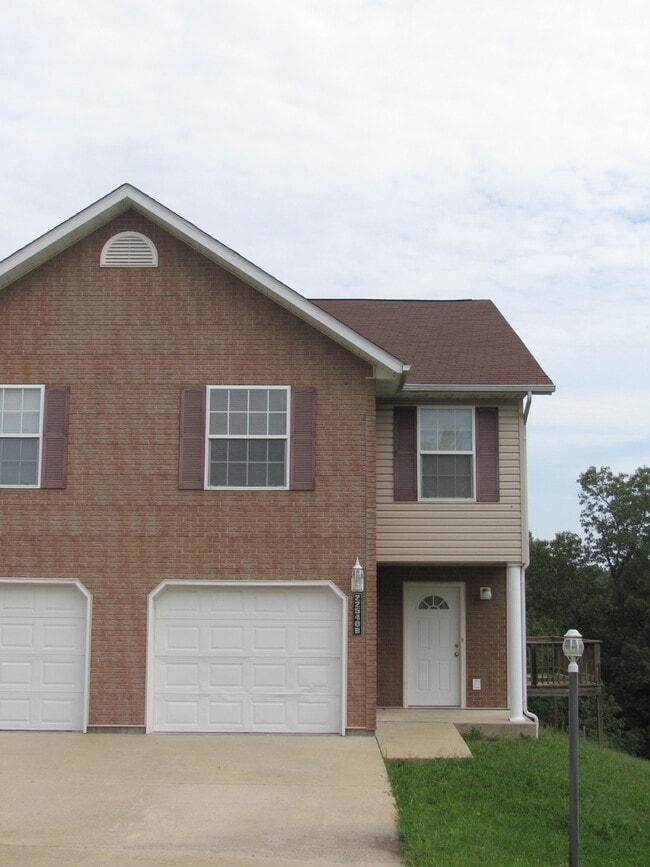 Photo - 22540 Hollow Oak Ln Apartment Unit B