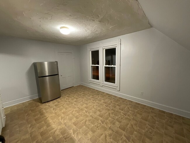 Photo - 211 5th St Unidad 211 5th Street Up