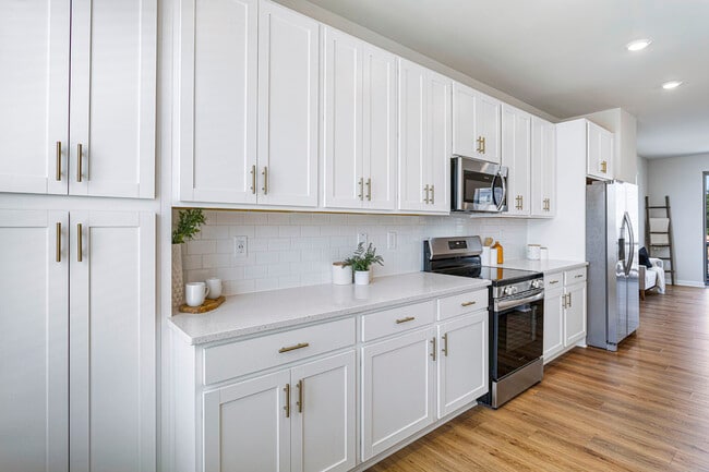 Lots of Kitchen Storage