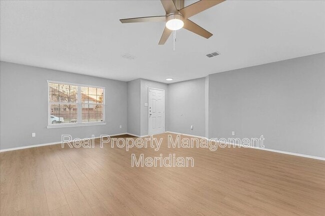 Photo - 7802 Calgary Ln