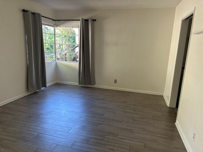 Sala de estar - 710 Copeland Ct Unidad A