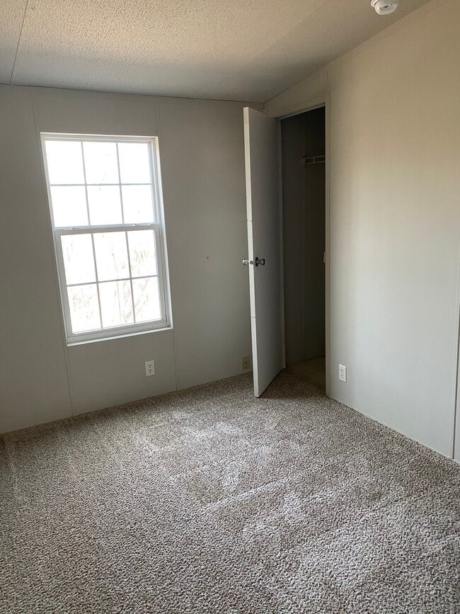 Photo - 178 High Rock Ct