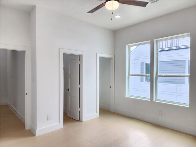 Photo - 3411 St Emanuel St