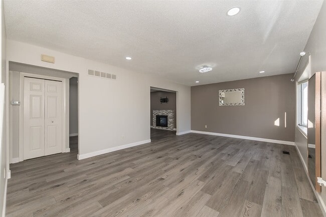 Photo - 2285 Hill House Rd