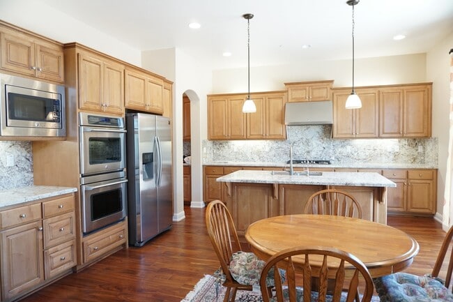 18261 Bautista Cir