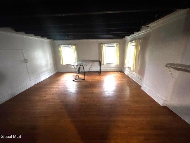 Photo - 1519 New Scotland Rd Unidad 2 Left