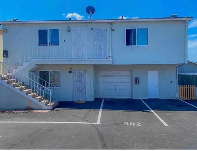 Building Photo - 382 Vance St Unit Apt A