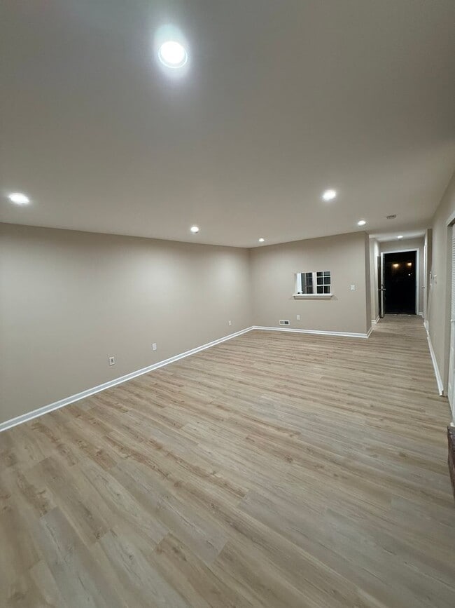 Photo - 100 Shawnee Pl