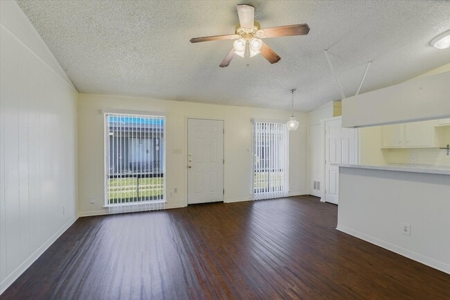 612 W 51st St Unidad 102