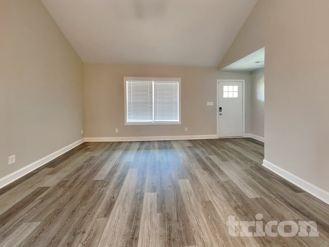 Photo - 1093 Whitney Dr