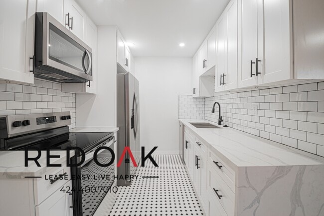 Photo - 463 S Maple Dr Unit 4