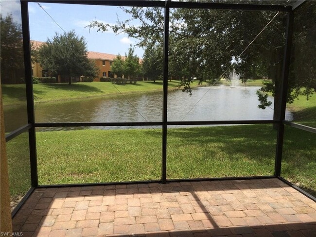 Orientado al oeste, vista del lago - 10261 Olivewood Way