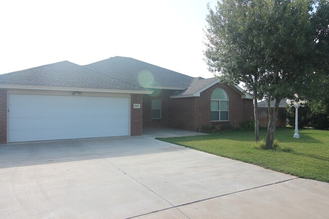 Building Photo - 1705 Tiffani Ln Rental