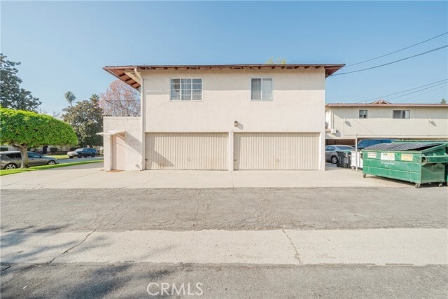 15 W Newman Ave