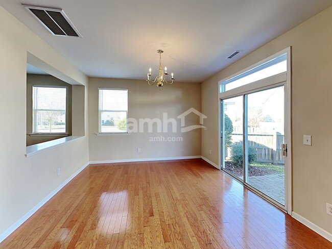 Photo - 117 Steam Engine Way