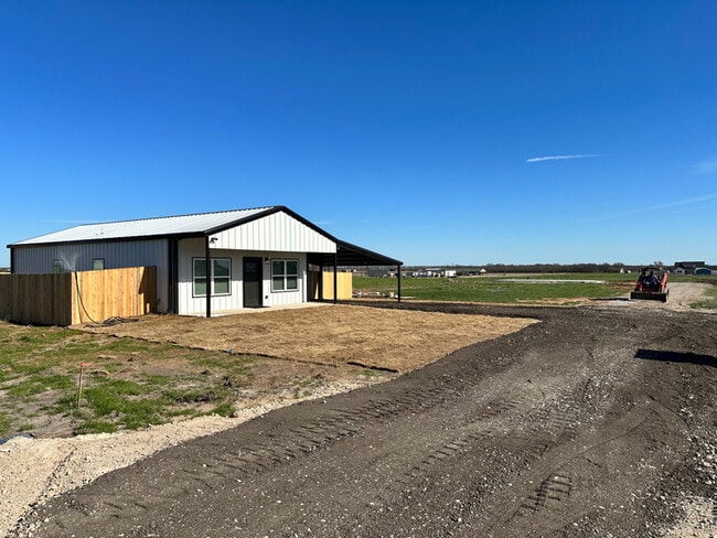 Photo - 495 Grellhesl Rd
