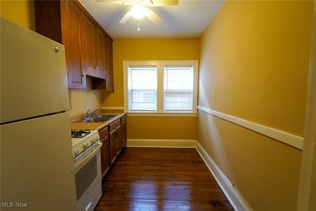 Building Photo - 1365 Phelps Ave Unit 4