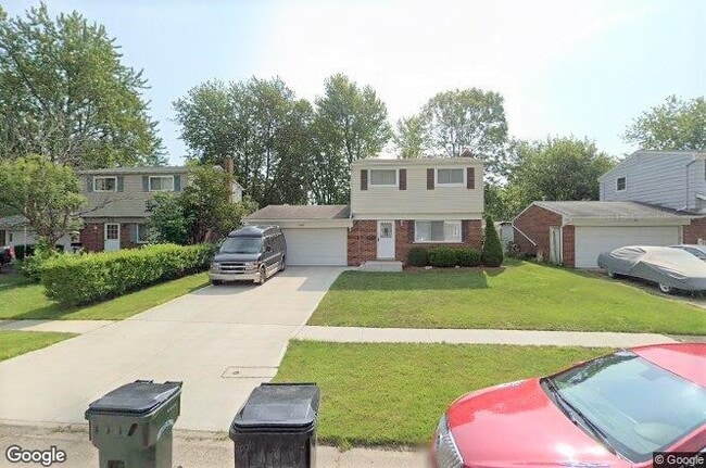 Building Photo - 887 Jamestown Ave