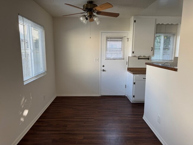 Photo - 2008 Graham Ave