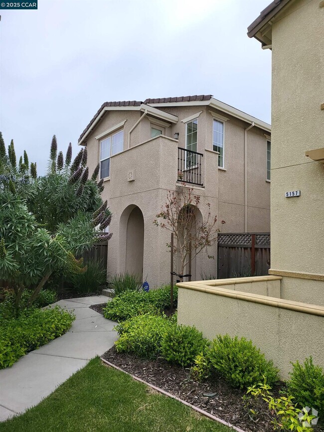 Building Photo - 5161 Waggle Ct Rental