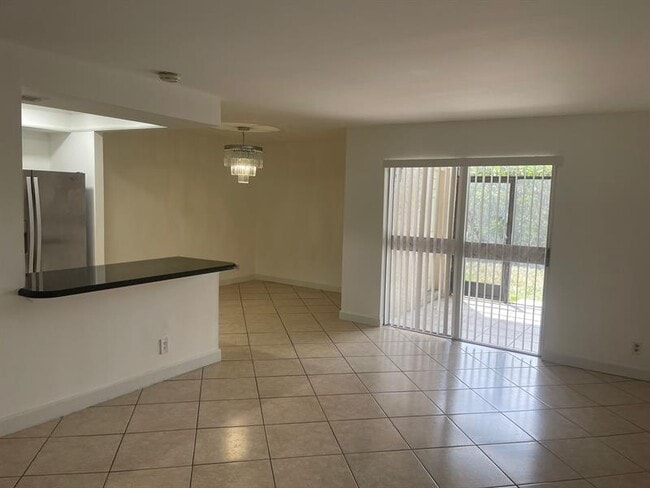 Photo - 3321 Quail Close