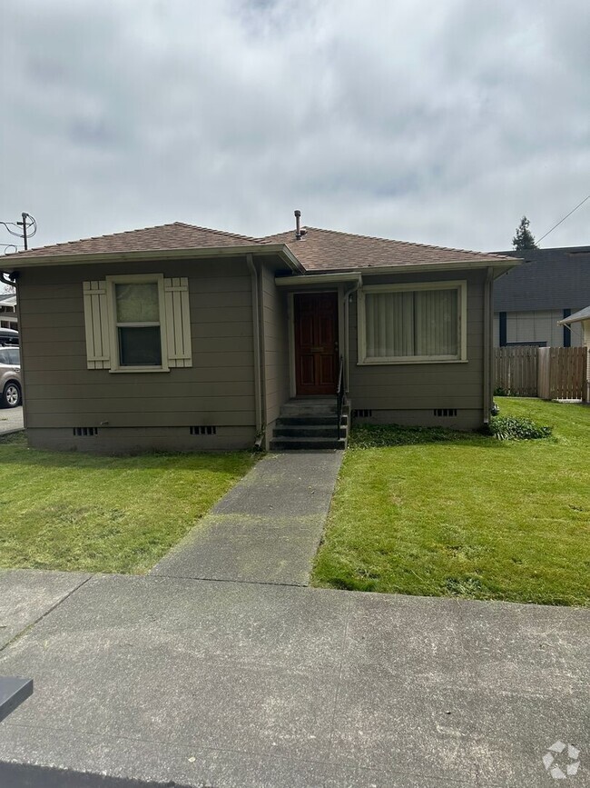 Building Photo - Two Bed One Bath Arcata Rental